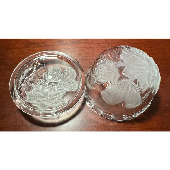 Vintage Floral Tulip Lidded Bowl Pressed Glass Trinket Bowl Candy Dish - Picture 4 of 9